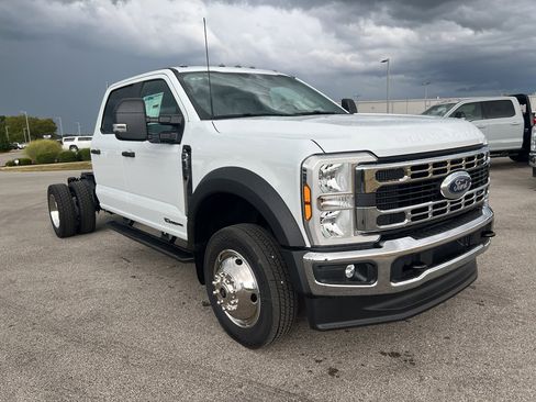 New 2026 Ford F550 4x4 Crew Cab Super Duty image 3