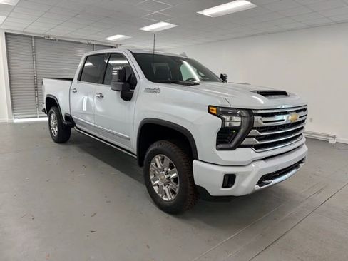 New 2026 Chevrolet Silverado 2500 High Country w/ High Country Premium Package image 3