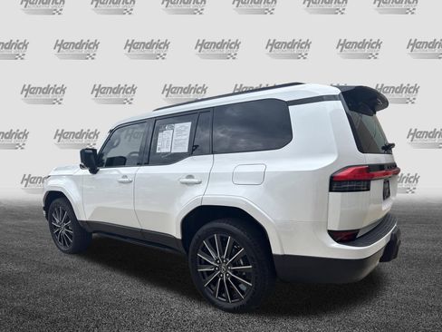 Used 2025 Lexus GX 550 w/ Accessory Package (2T) AWD/4WD image 10