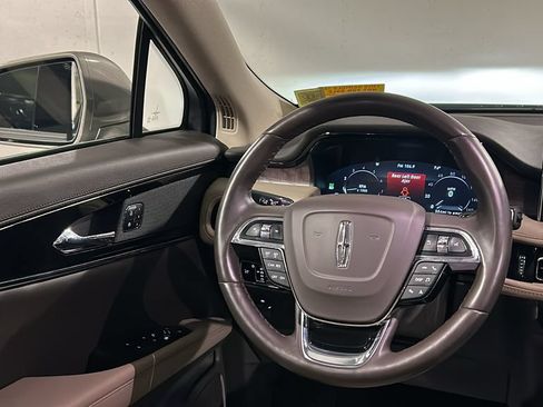 Used 2023 Lincoln Nautilus Reserve AWD/4WD image 26