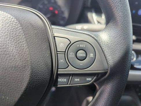 Used 2025 Toyota Corolla LE FWD image 13