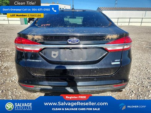 Used 2017 Ford Fusion SE w/ Fusion SE Technology Package FWD image 8