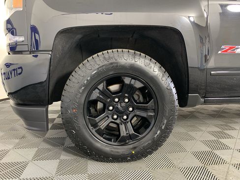 Used 2017 Chevrolet Silverado 1500 LTZ Z71 w/ Midnight Edition AWD/4WD image 9