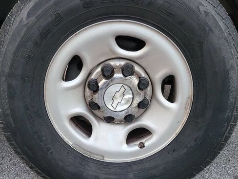 Used 2018 Chevrolet Express 3500 LT w/ LT Preferred Equipment Group image 32