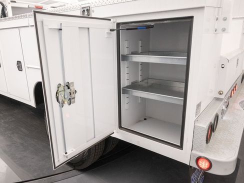 New 2026 Ford F450 XL w/ XL Chrome Package image 27