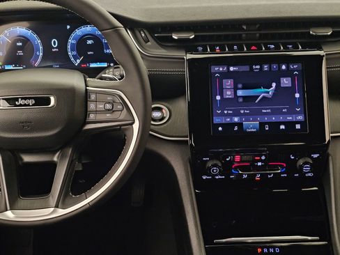 New 2025 Jeep Grand Cherokee 4WD image 21