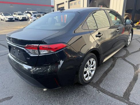 Used 2025 Toyota Corolla LE FWD image 4