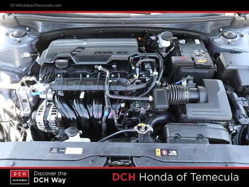 Used 2025 Hyundai Elantra Sport FWD image 24