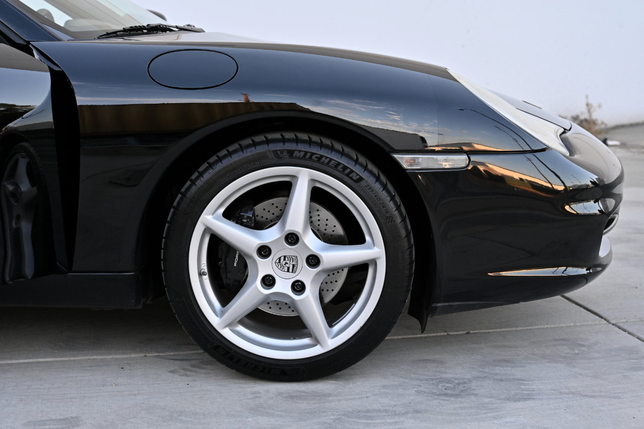 Used 2004 Porsche 911 Cabriolet image 38