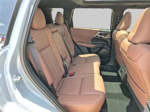 New 2025 Mitsubishi Outlander SEL image 24