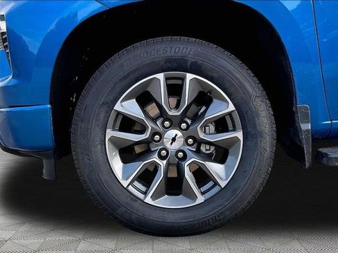 Used 2024 Chevrolet Silverado 1500 RST w/ Z71 Off-Road Package AWD/4WD image 21