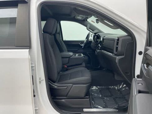 Used 2023 Chevrolet Silverado 1500 LT w/ Z71 Off-Road Package AWD/4WD image 17