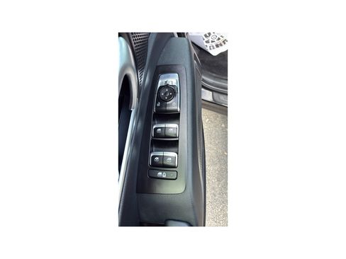 Used 2024 Kia Telluride EX w/ EX Captain's Chair Package FWD image 17