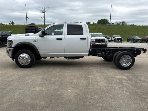 New 2026 RAM 4500 Tradesman AWD/4WD image 9