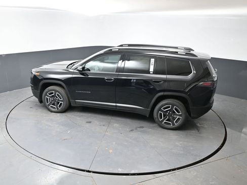 New 2026 Jeep Cherokee Limited image 34