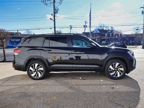 New 2026 Volkswagen Atlas SE image 6