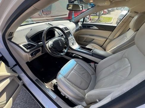 Used 2018 Lincoln MKZ Select w/ Select Plus Package FWD image 2
