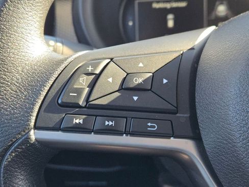 Used 2023 Nissan Kicks SV image 27