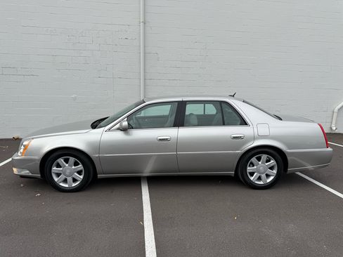 Used 2006 Cadillac DTS image 6