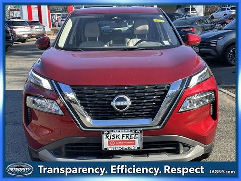 Certified 2023 Nissan Rogue SV image 9