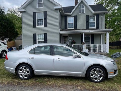 Used 2011 Ford Fusion SE w/ 201A Rapid Spec Order Code FWD image 5