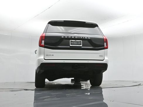 Used 2025 Ford Expedition Max Active image 55