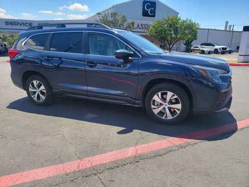 Used 2025 Subaru Ascent Premium image 15