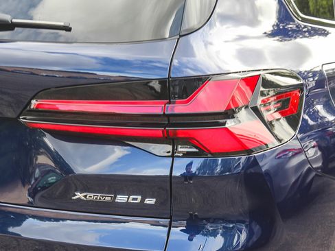 New 2026 BMW X5 xDrive50e w/ M Sport Package image 7