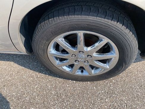 Used 2008 Buick Lucerne CXL w/ Ultra Confidence Package image 31