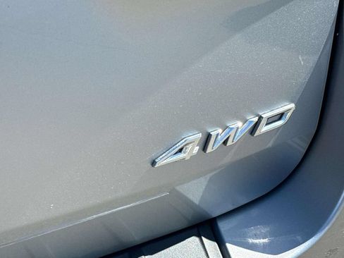Used 2023 Ford Explorer Limited AWD/4WD image 8