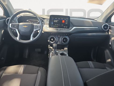 Used 2024 Chevrolet Blazer LT w/ Convenience Package FWD image 2