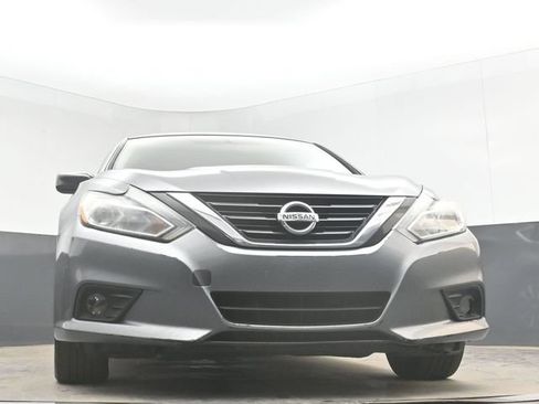 Used 2018 Nissan Altima 2.5 SV FWD image 40