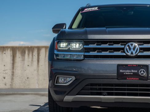 Used 2018 Volkswagen Atlas SEL AWD/4WD image 6
