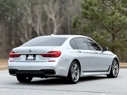 Used 2018 BMW 750i xDrive image 10