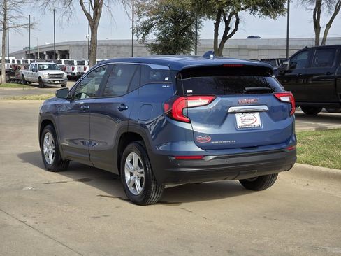 Used 2024 GMC Terrain SLE w/ Fleet Convenience Package image 6