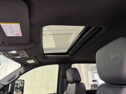 Used 2022 Chevrolet Silverado 3500 High Country w/ Z71 Off-Road Package image 27