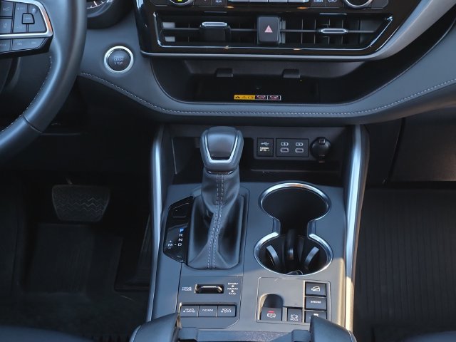 Certified 2026 Toyota Highlander XLE AWD/4WD image 20
