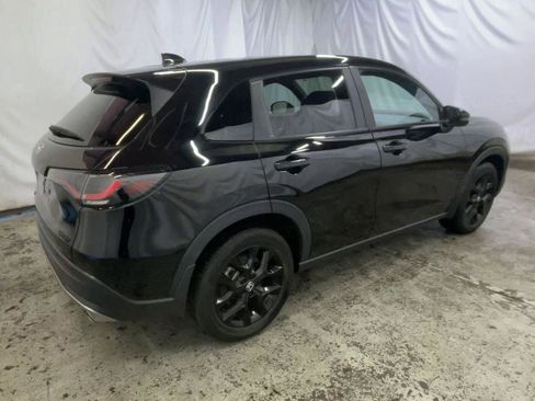 Used 2023 Honda HR-V Sport image 8