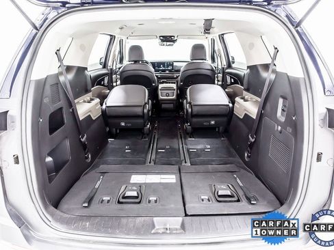 Used 2025 Kia Carnival LXS image 37
