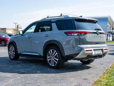 Used 2022 Nissan Pathfinder Platinum w/ Lighting Package (N93) image 6