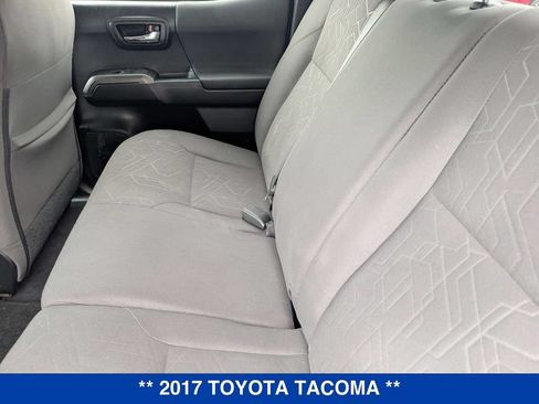 Used 2017 Toyota Tacoma TRD Off-Road AWD/4WD image 16