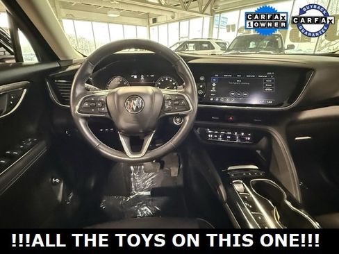 Used 2023 Buick Envision Avenir image 18