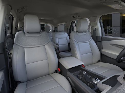 New 2026 Ford Explorer Active w/ Active Comfort Package image 10