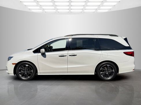 Used 2022 Honda Odyssey Elite image 3