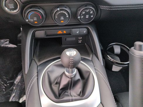 New 2026 MAZDA MX-5 Miata Club w/ Interior Package RWD image 17