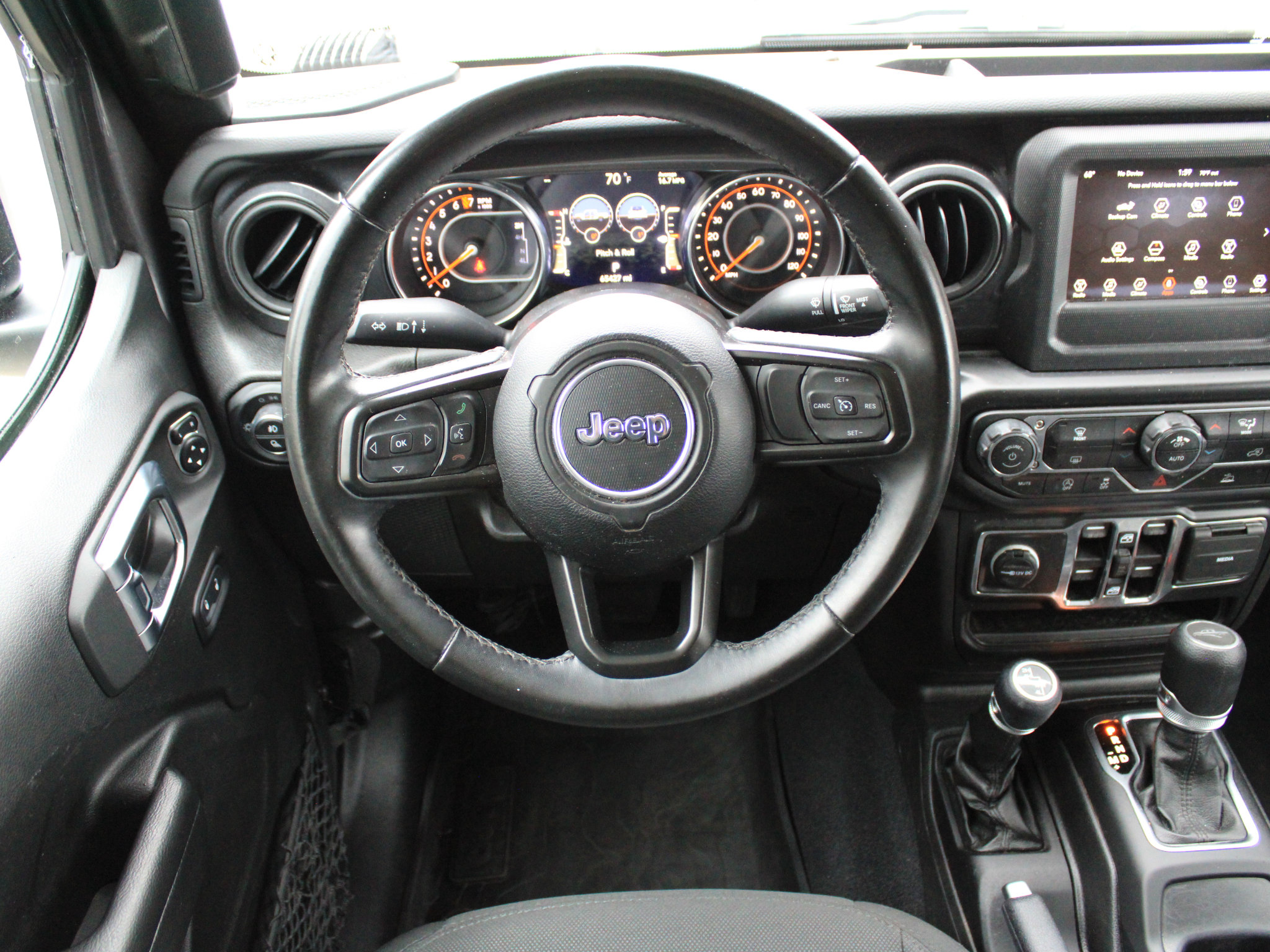 Used 2022 Jeep Gladiator Sport AWD/4WD image 13