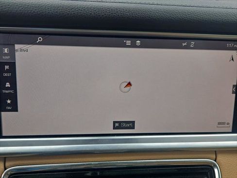 Used 2017 Porsche Panamera RWD image 17