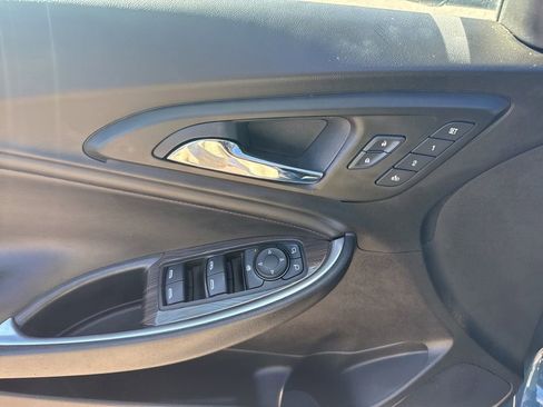 Used 2024 Chevrolet Malibu LT image 18