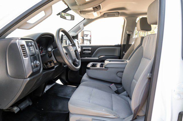 Used 2019 Chevrolet Silverado 2500 W/T w/ WT Convenience Package RWD image 3