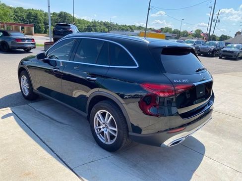 Used 2025 Mercedes-Benz GLC 300 4MATIC image 8